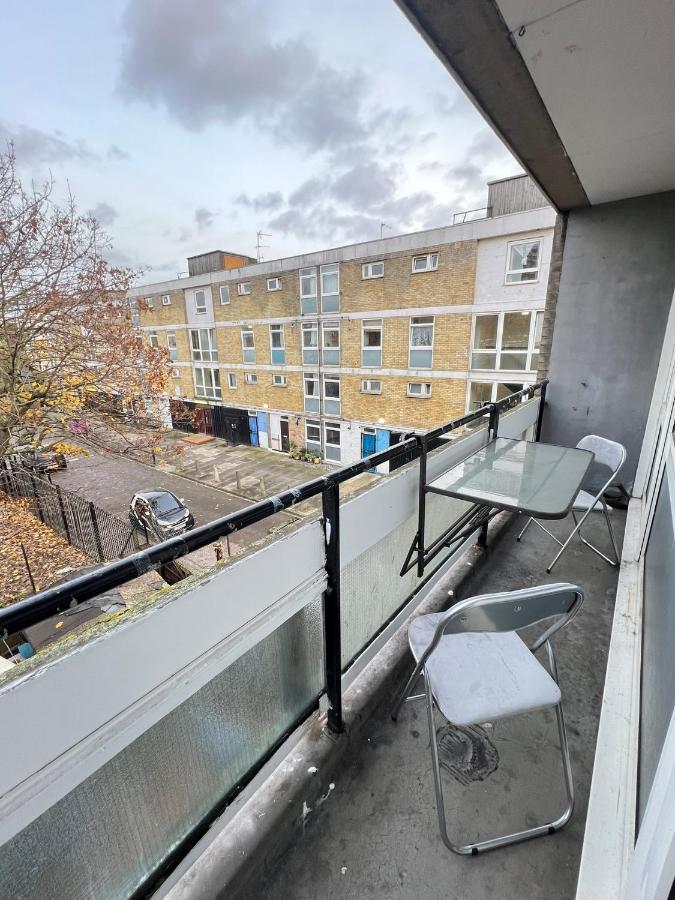 Entire 3 Bedroom Luxury Apartment In London With Private Balcony 외부 사진
