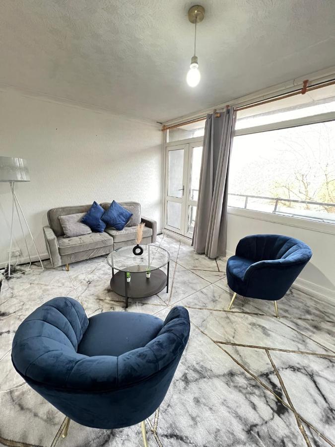 Entire 3 Bedroom Luxury Apartment In London With Private Balcony 외부 사진